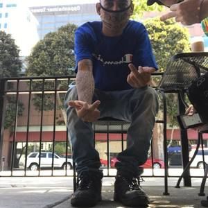 Meet your Posher, Justin